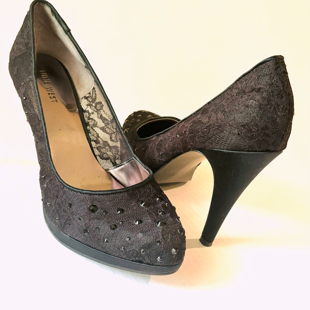 Nine West Black Lace Heels Size 9 1/2